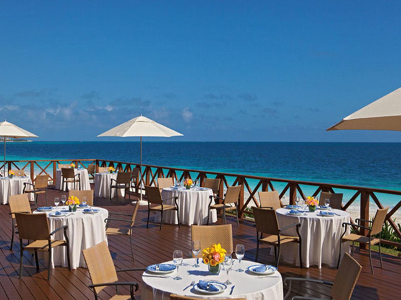 Bodas en la playa - restaurante - Now Sapphire - Paquetes de boda en Riviera maya - Bodas en la Riviera Maya