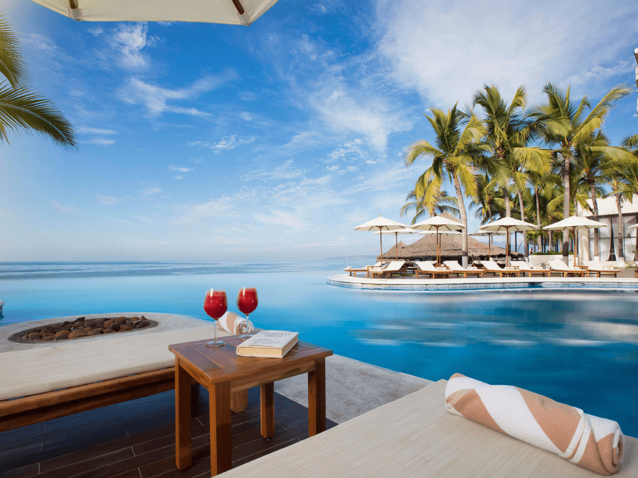 New Project1 Bodas en la playa - playa y alberca - Reflect Krystal Grand Nuevo Vallarta - Reflect Krystal Grand Hotel - bodas en vallarta - Paquetes de boda en Vallarta